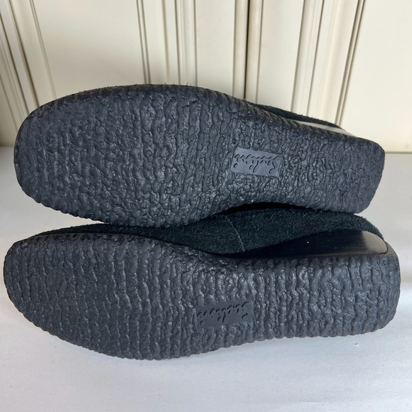 Sudini Black Suede Front Zip Ankle Booties Shoes Size 6M - Picture 6 of 6